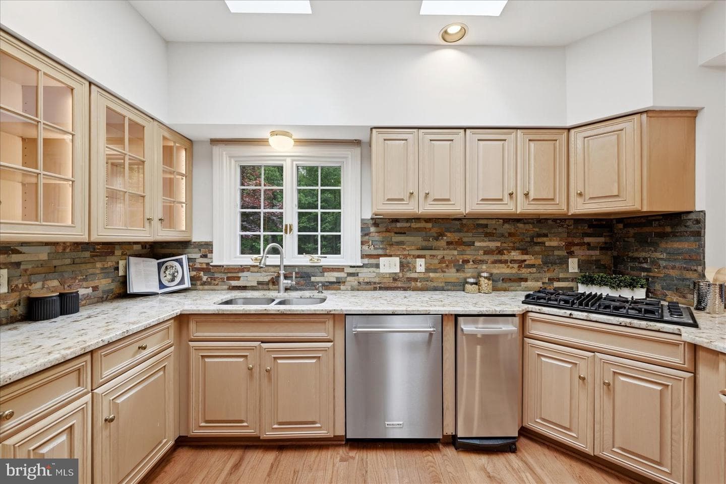 10105 Walker Lake Drive photo 43