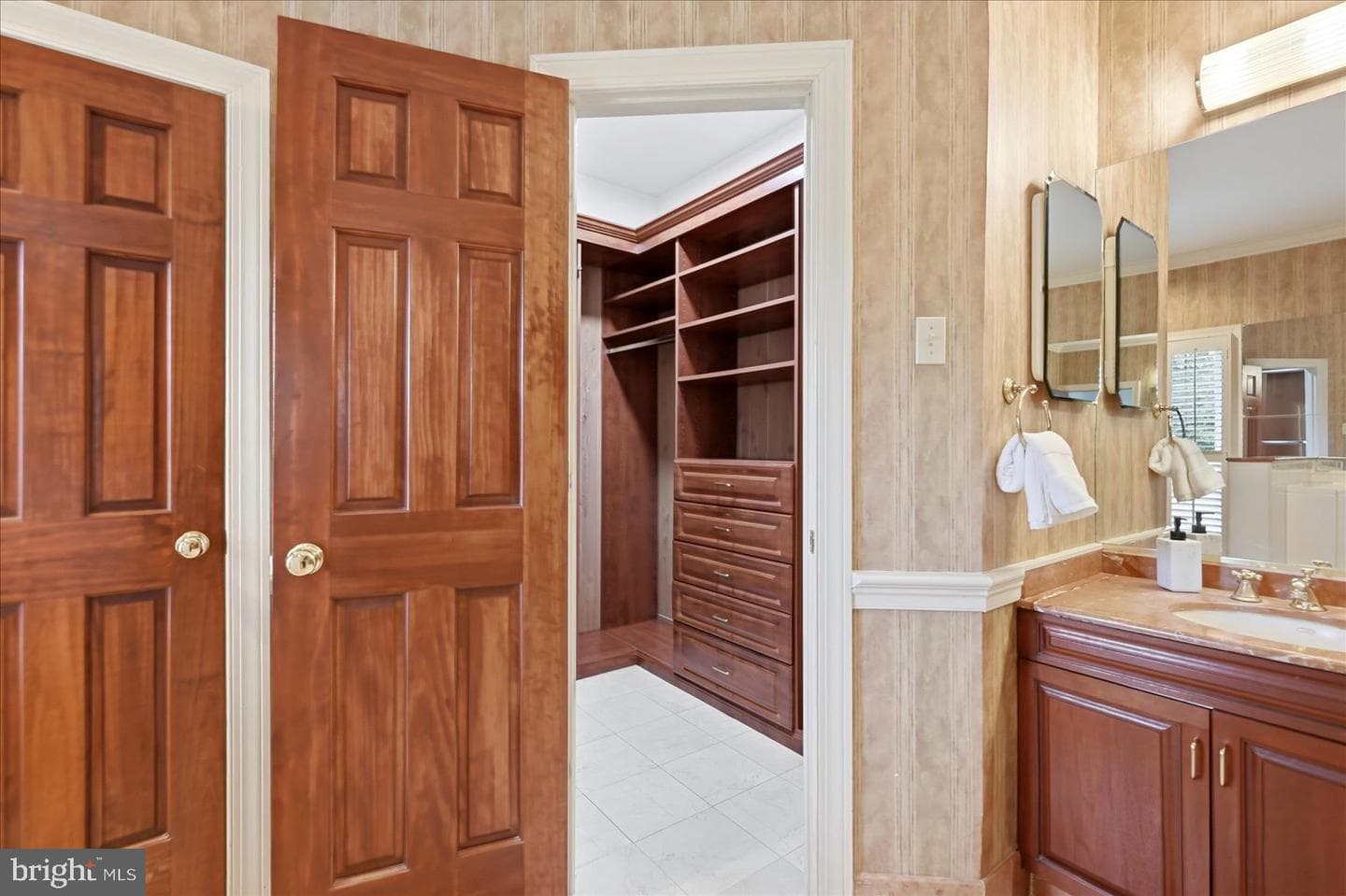 10105 Walker Lake Drive photo 60