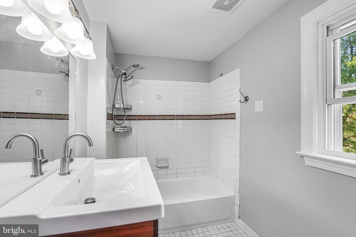 8230 Gregory Drive photo 32