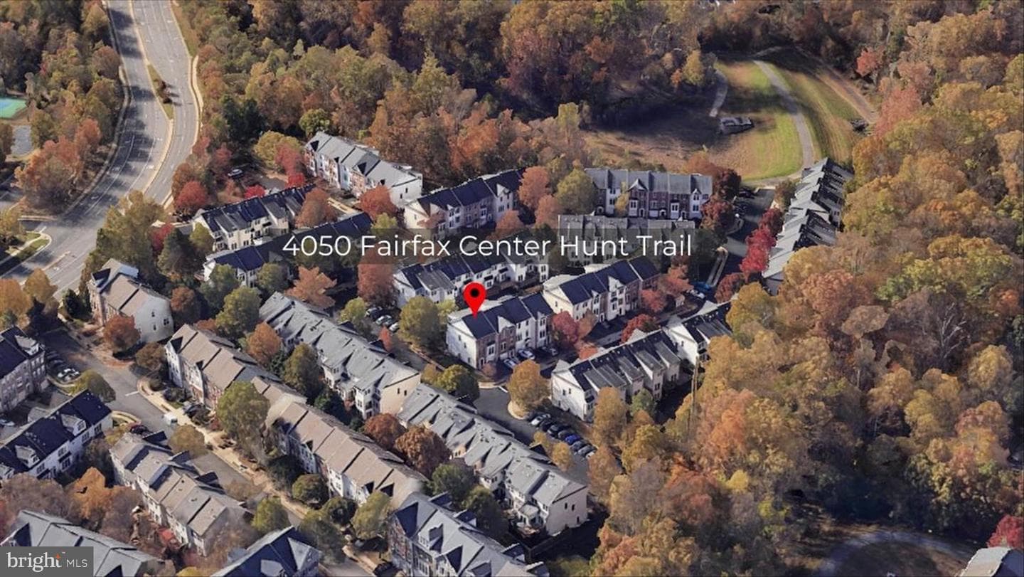 4050 Fairfax Center Hunt Trail photo 3
