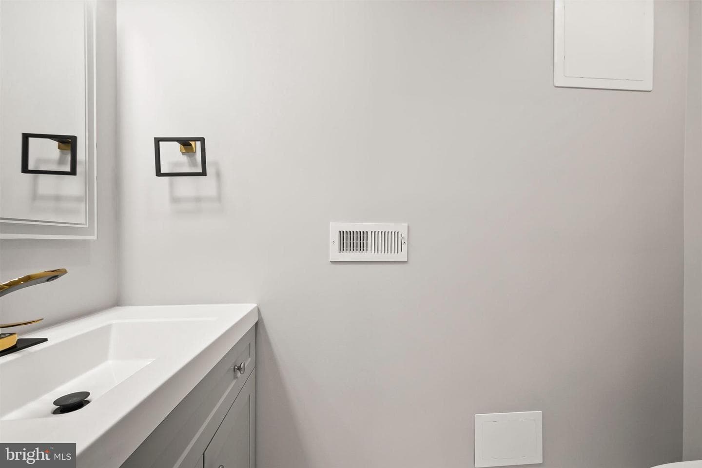 5401 Ferndale Street photo 47