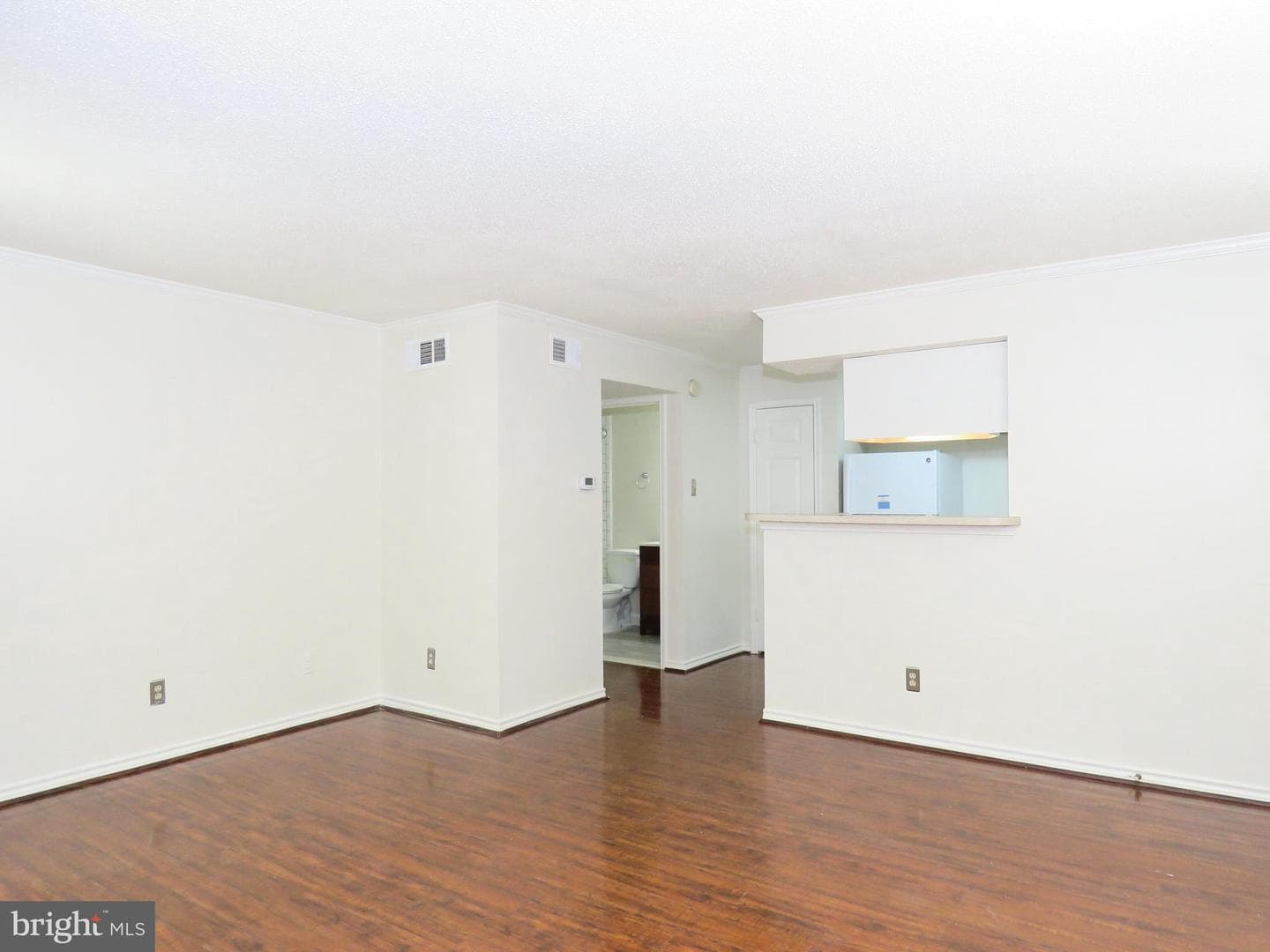1532 Lincoln Way #203 photo 6