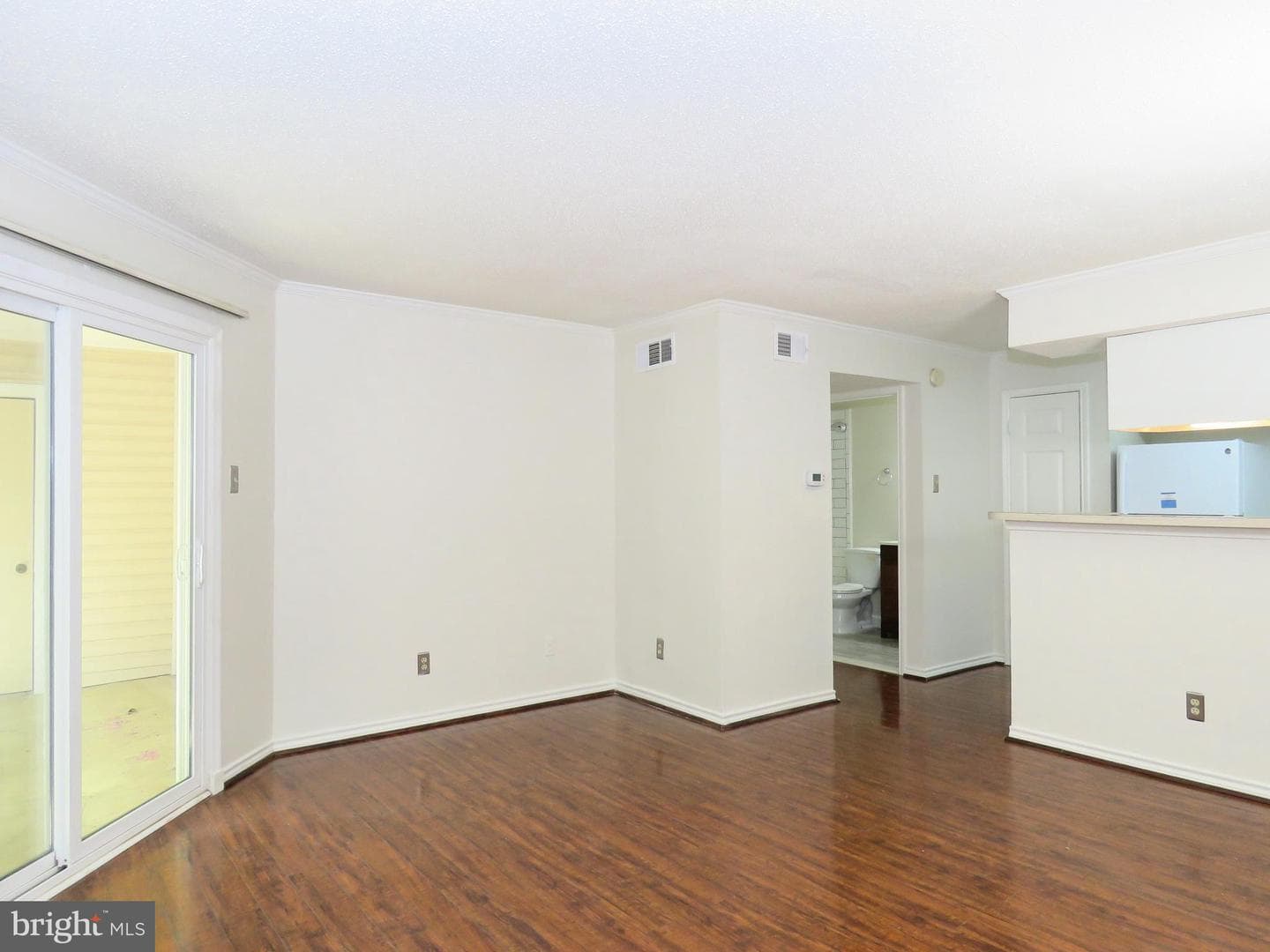 1532 Lincoln Way #203 photo 7