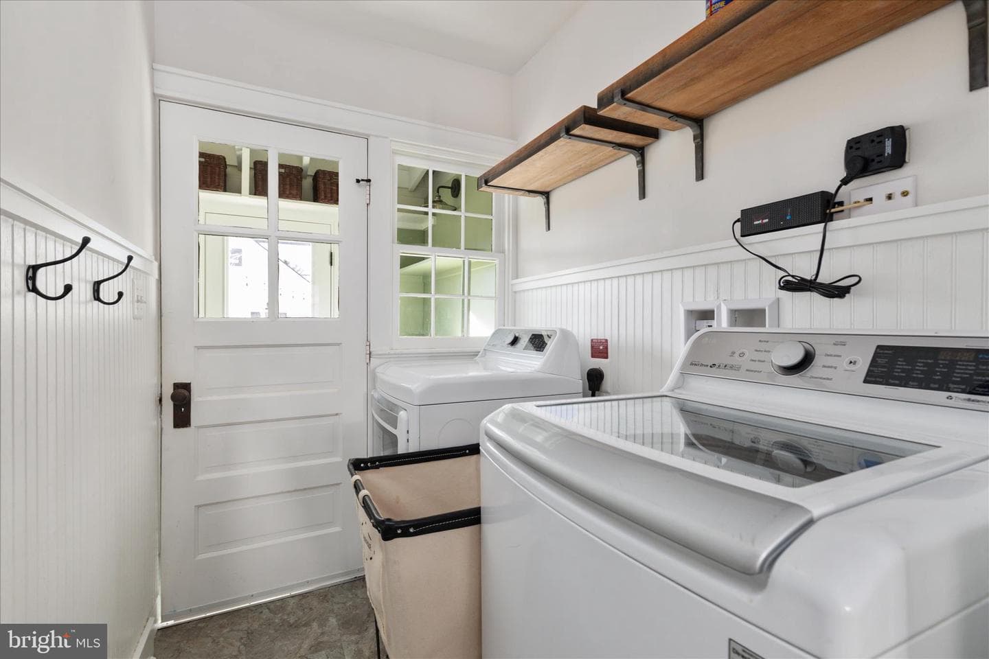 645 Jefferson Street photo 20