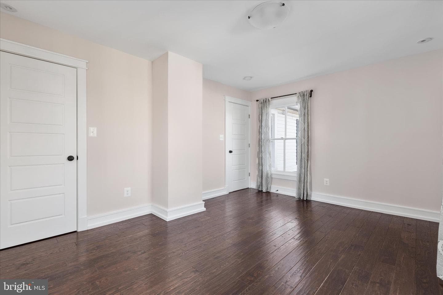 645 Jefferson Street photo 30
