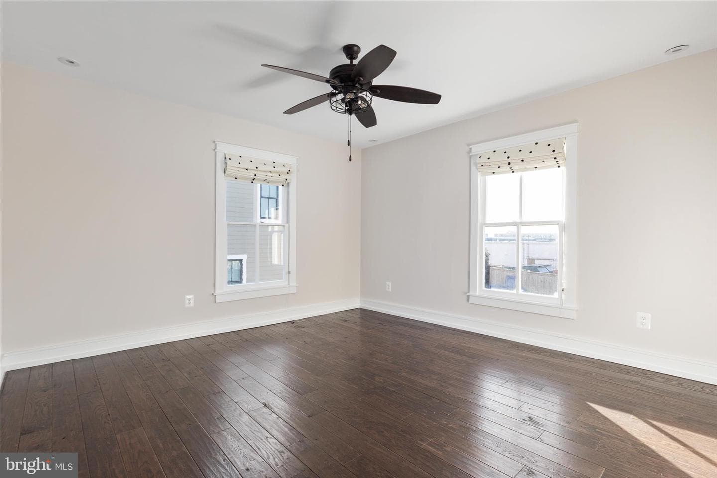 645 Jefferson Street photo 33