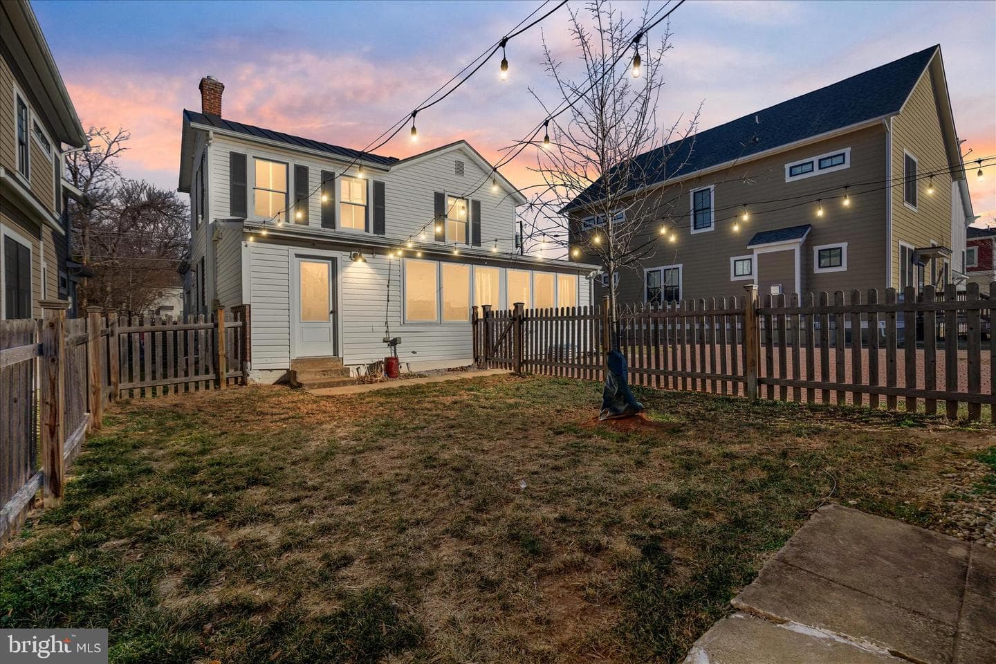 645 Jefferson Street photo 42