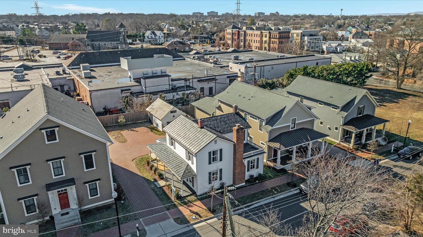645 Jefferson Street photo 47