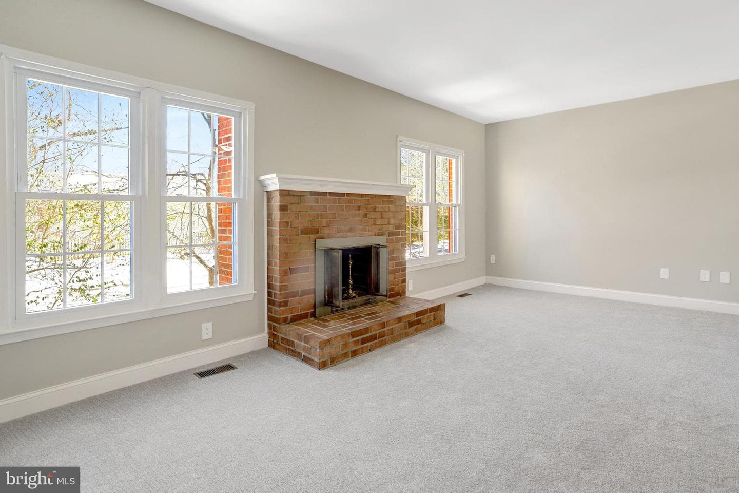 8225 Cedar Landing Court photo 10