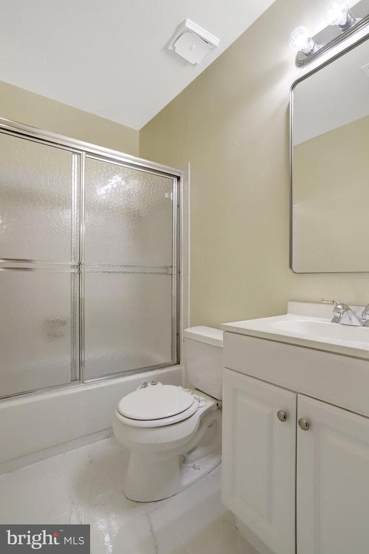 8225 Cedar Landing Court photo 23