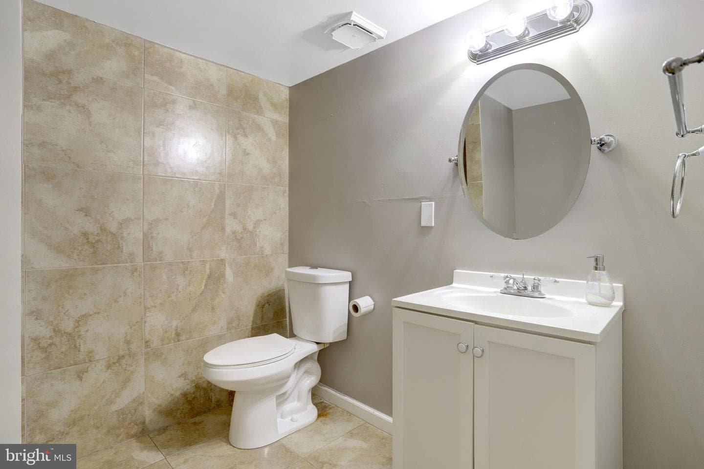 8225 Cedar Landing Court photo 26
