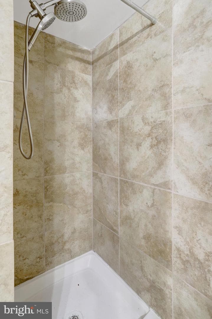 8225 Cedar Landing Court photo 27