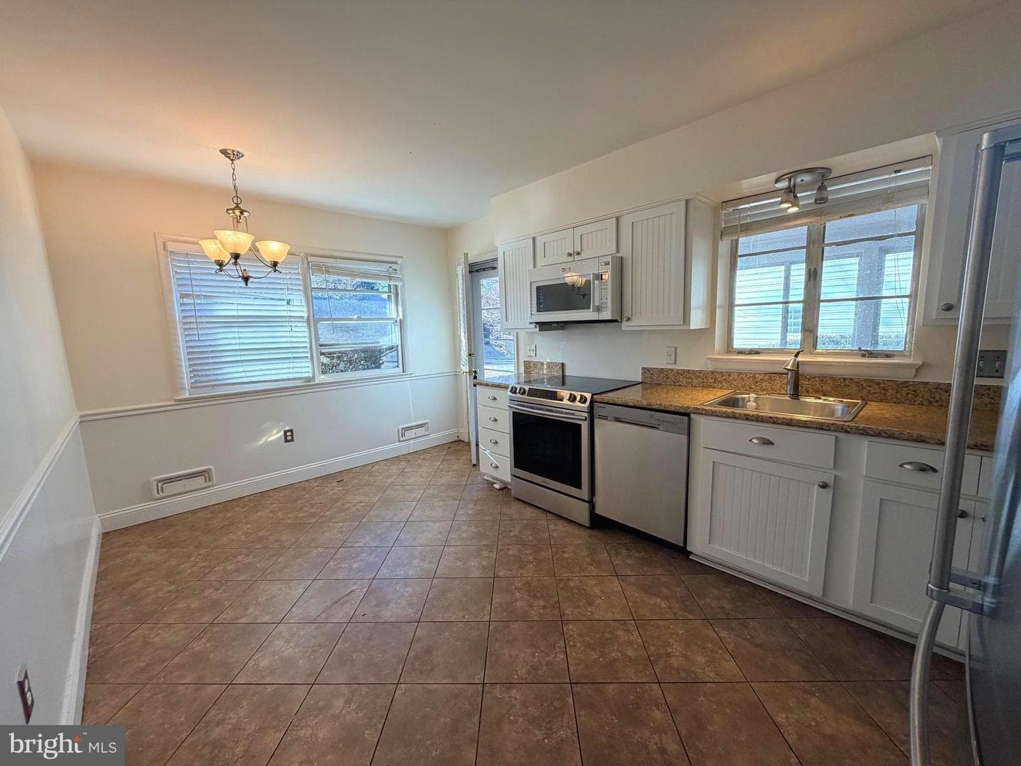 6426 Noble Drive photo 7