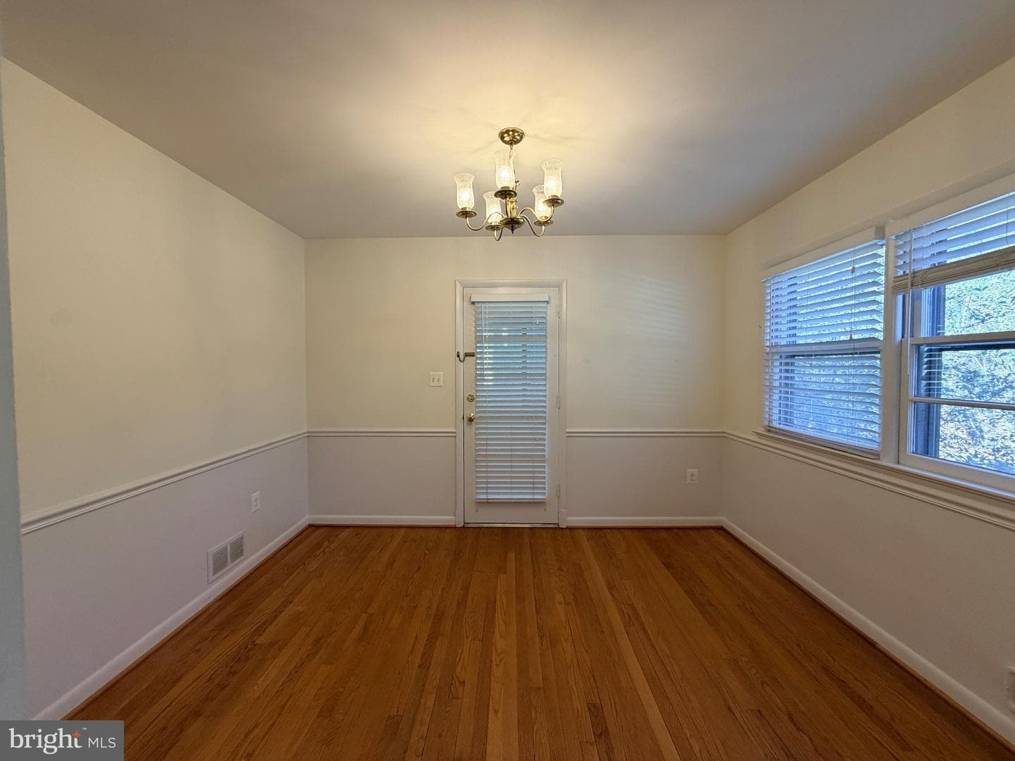 6426 Noble Drive photo 9