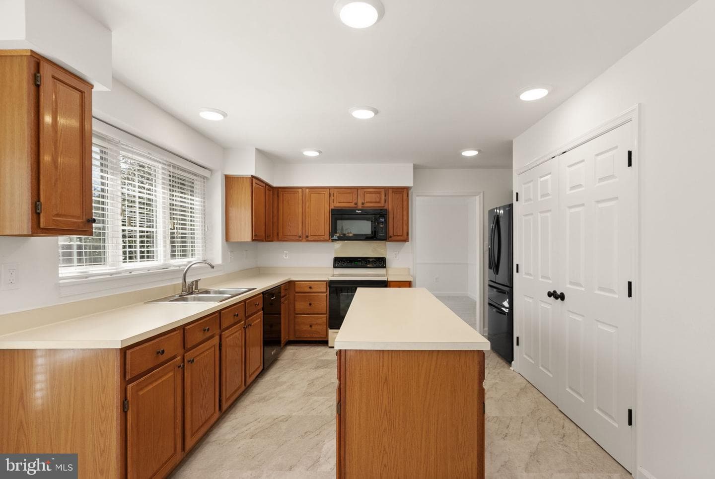 14379 Round Lick Lane photo 23