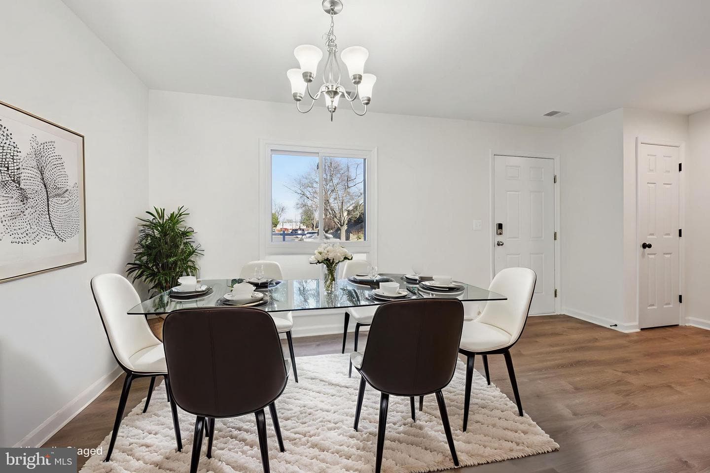 601 Clearwater Court photo 4