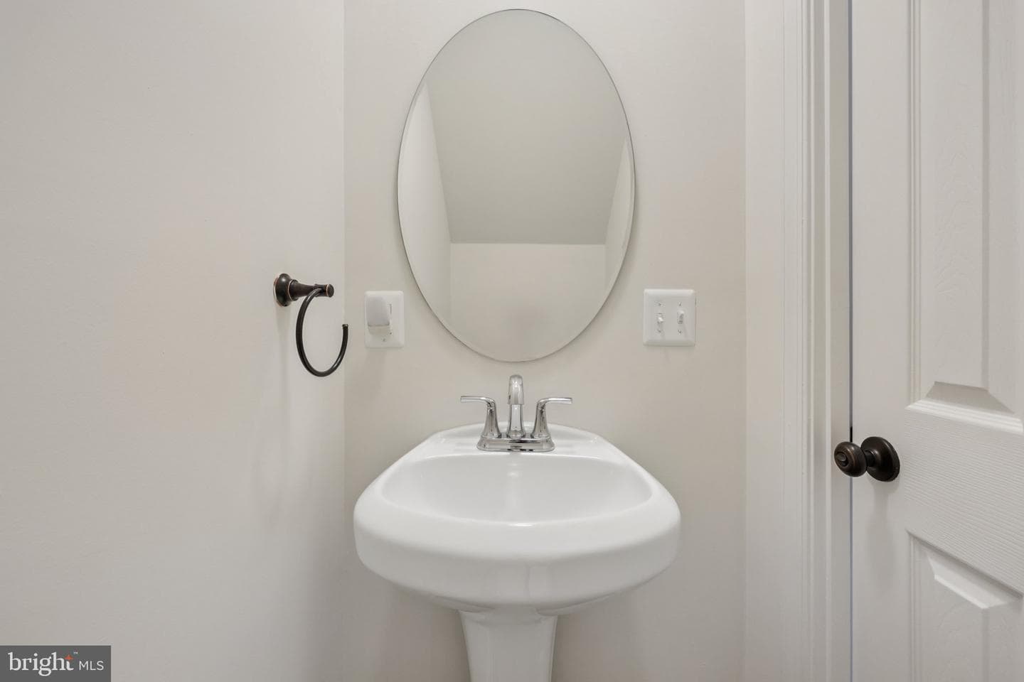 601 Clearwater Court photo 8
