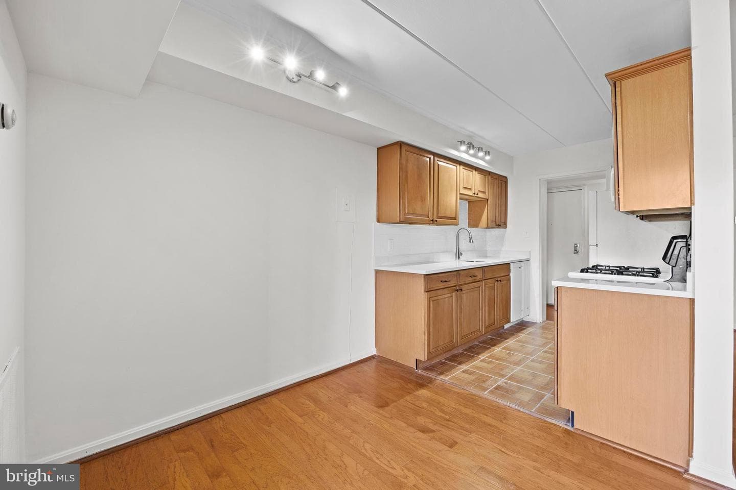2305 Freetown Court #16/11c photo 7