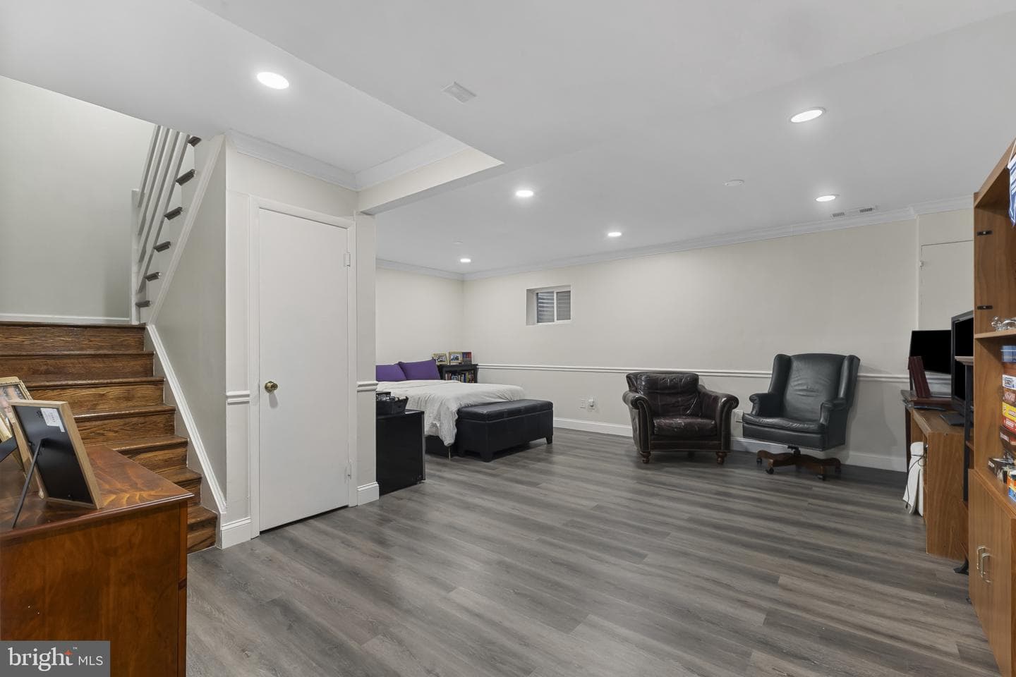 8400 Thompson Road photo 13