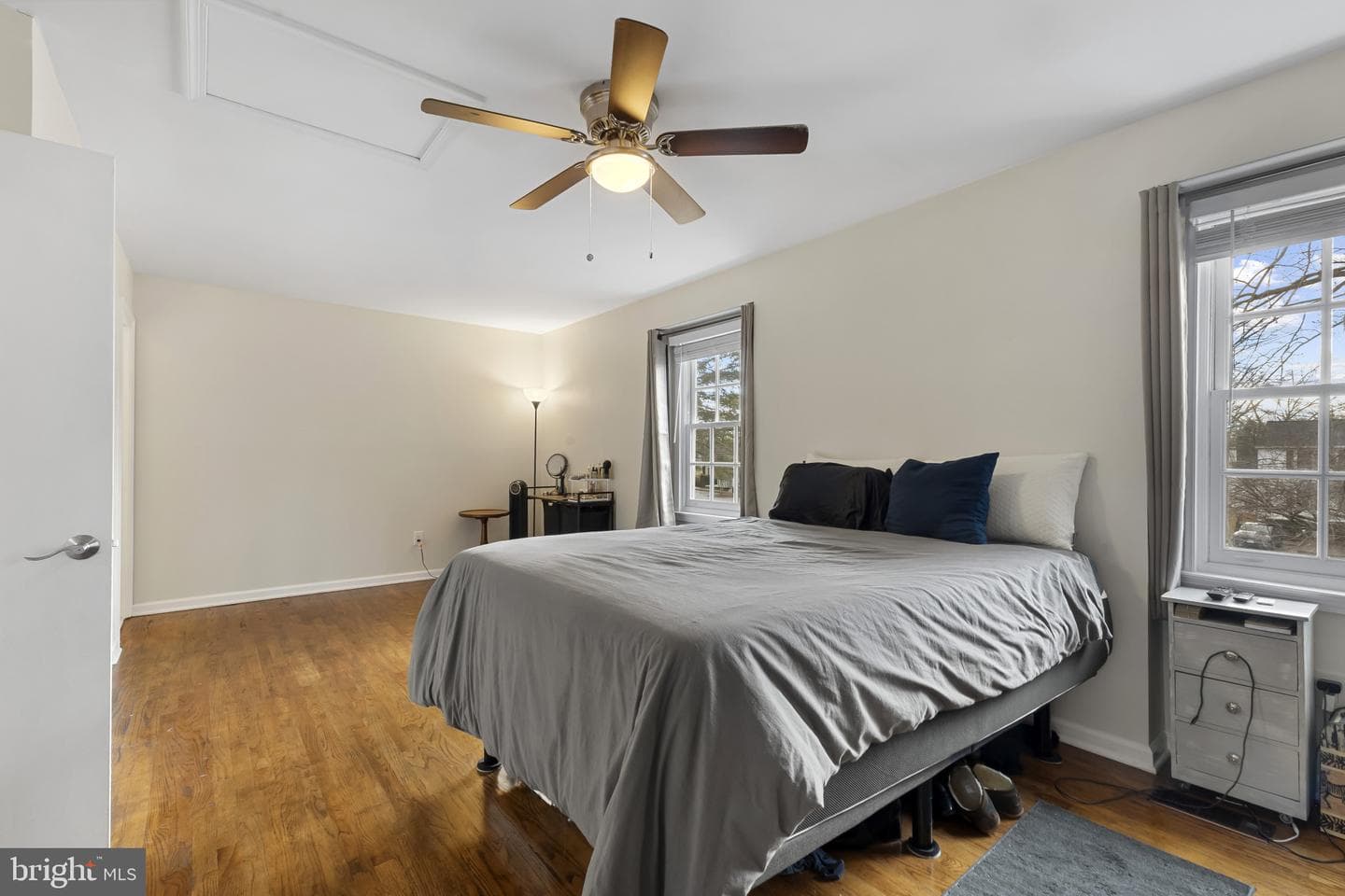 8400 Thompson Road photo 20