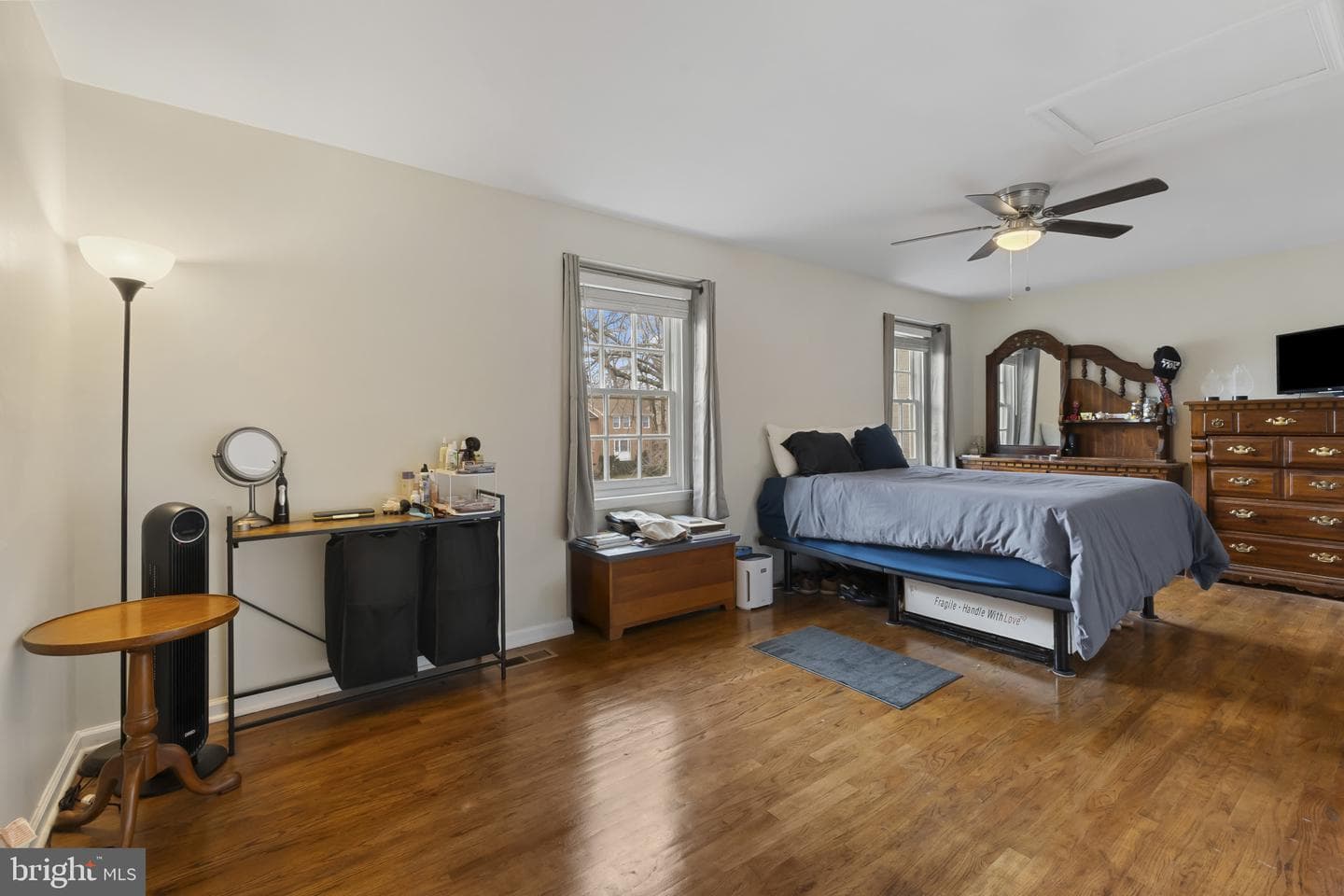 8400 Thompson Road photo 21