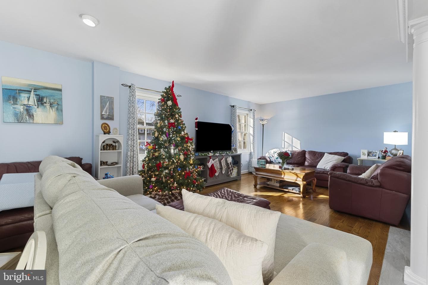 8400 Thompson Road photo 4