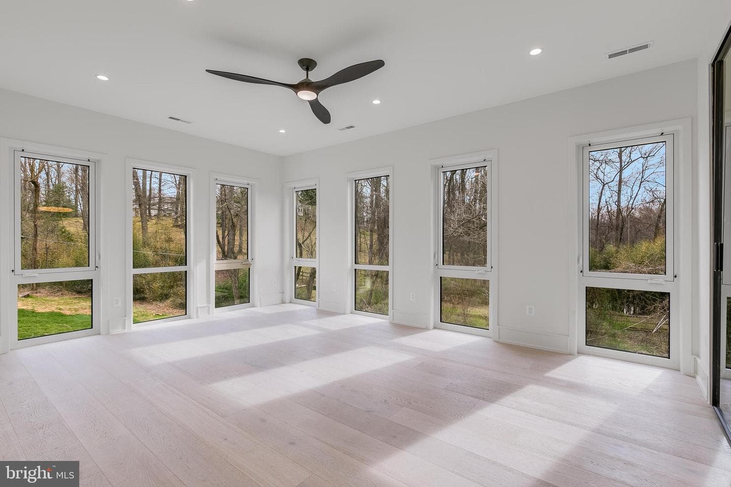 8757 Brook Road photo 28