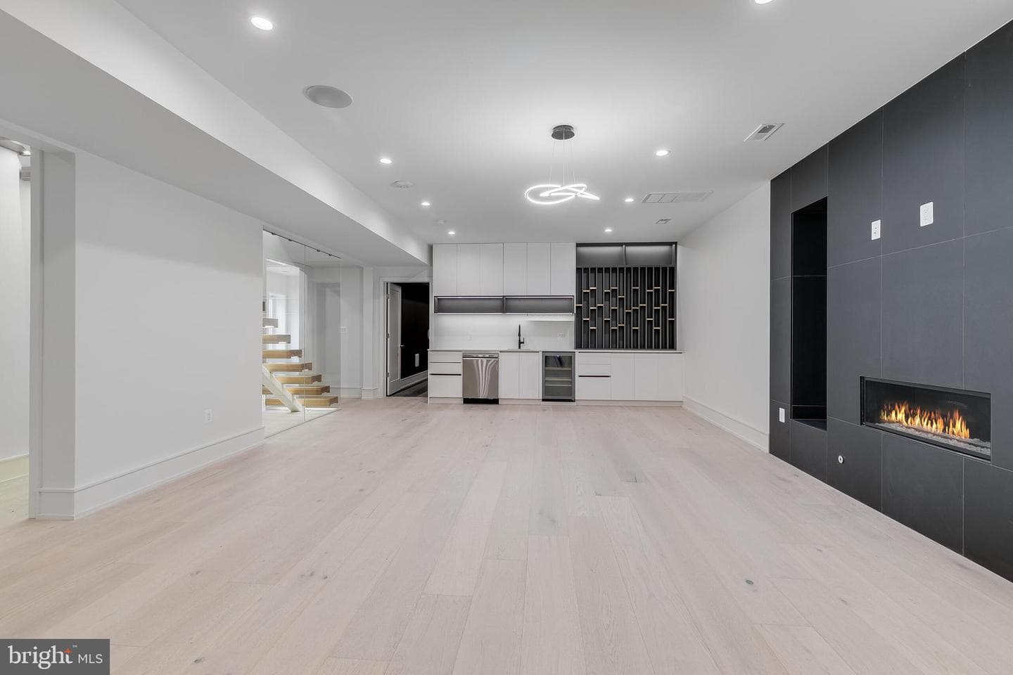 8757 Brook Road photo 43