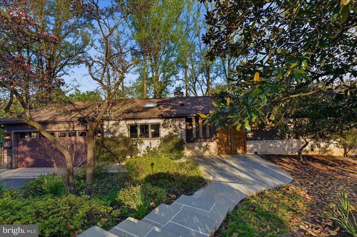 6114 Beachway Drive photo 9