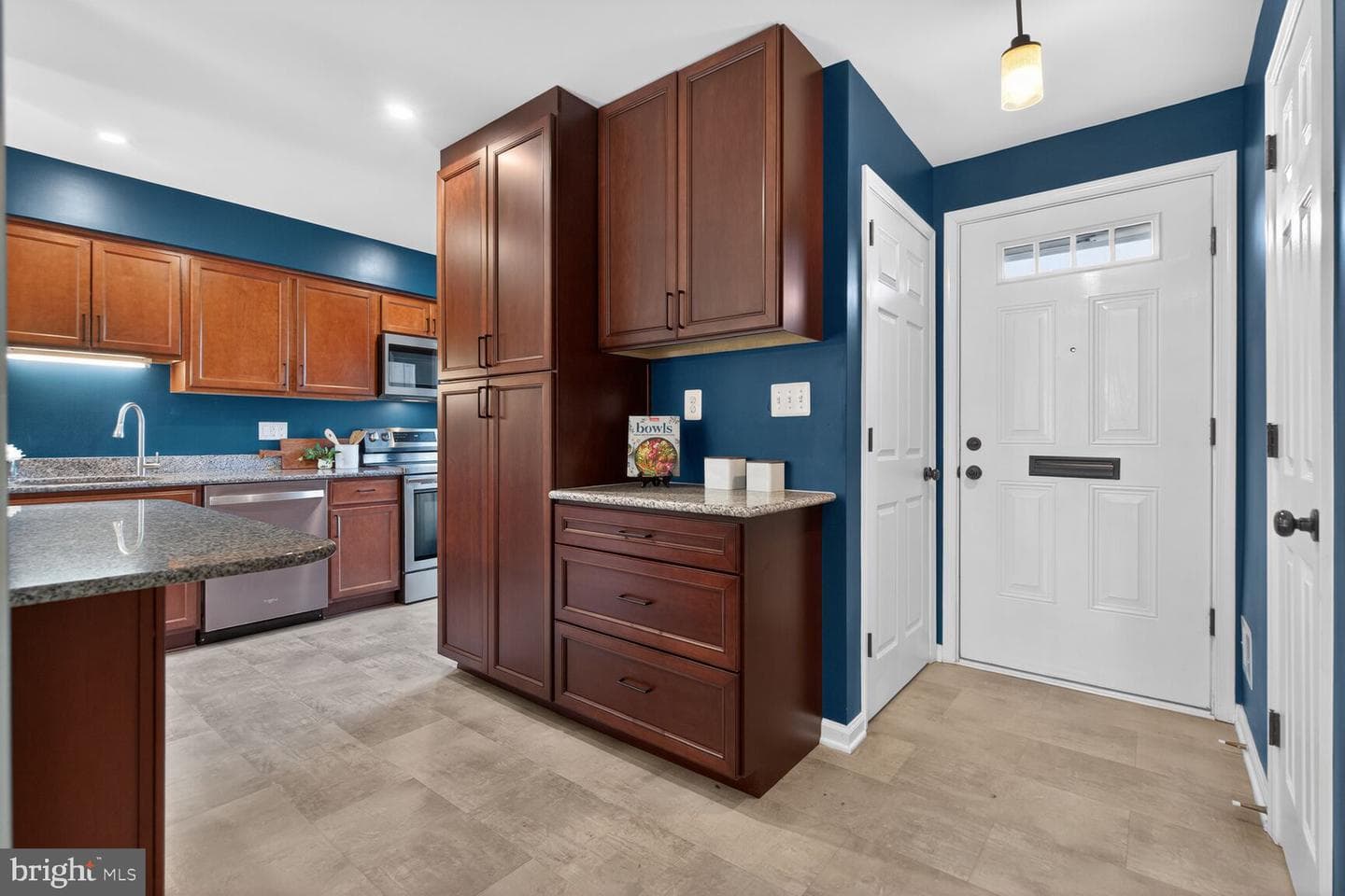 7207 Evanston Road photo 10