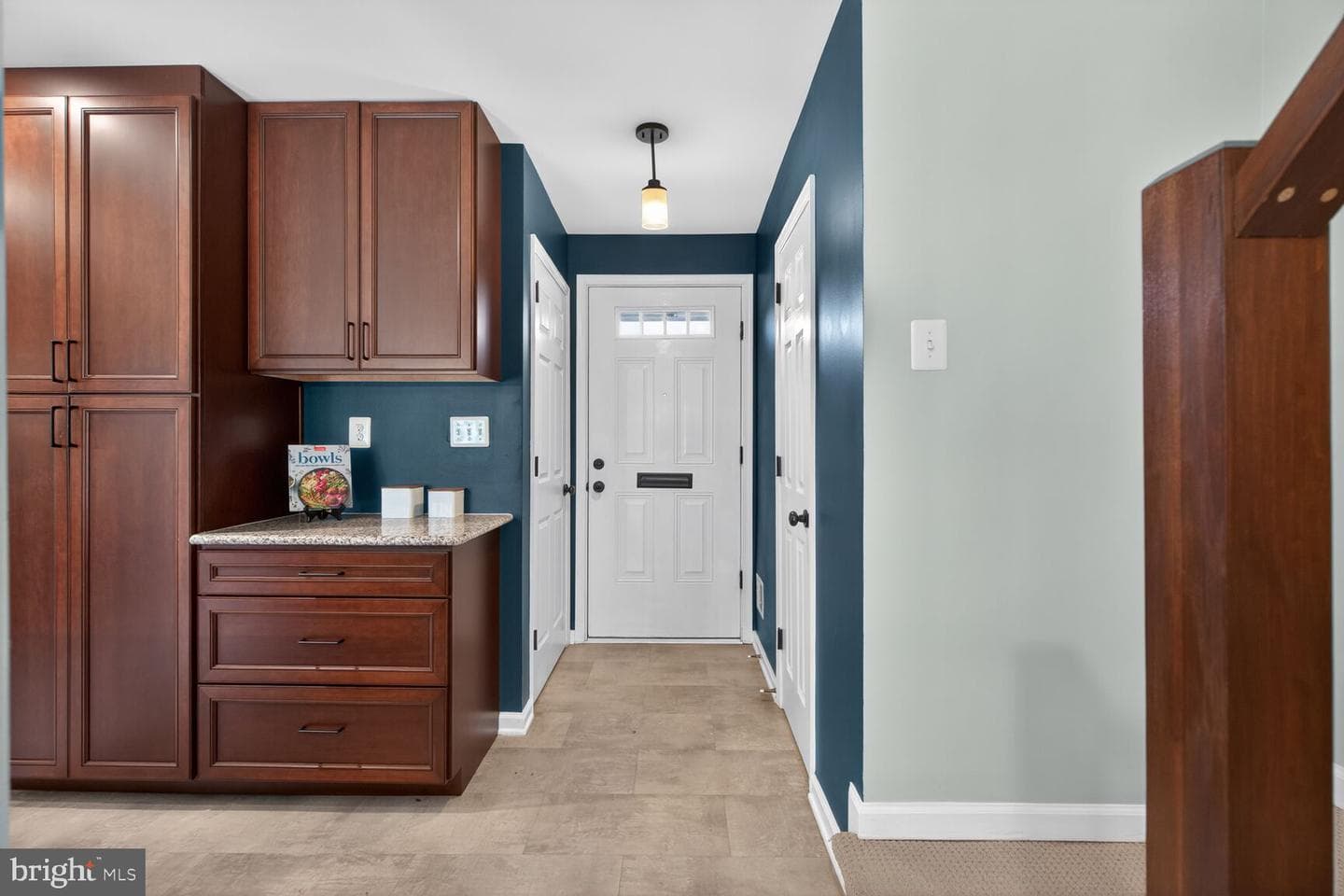 7207 Evanston Road photo 5