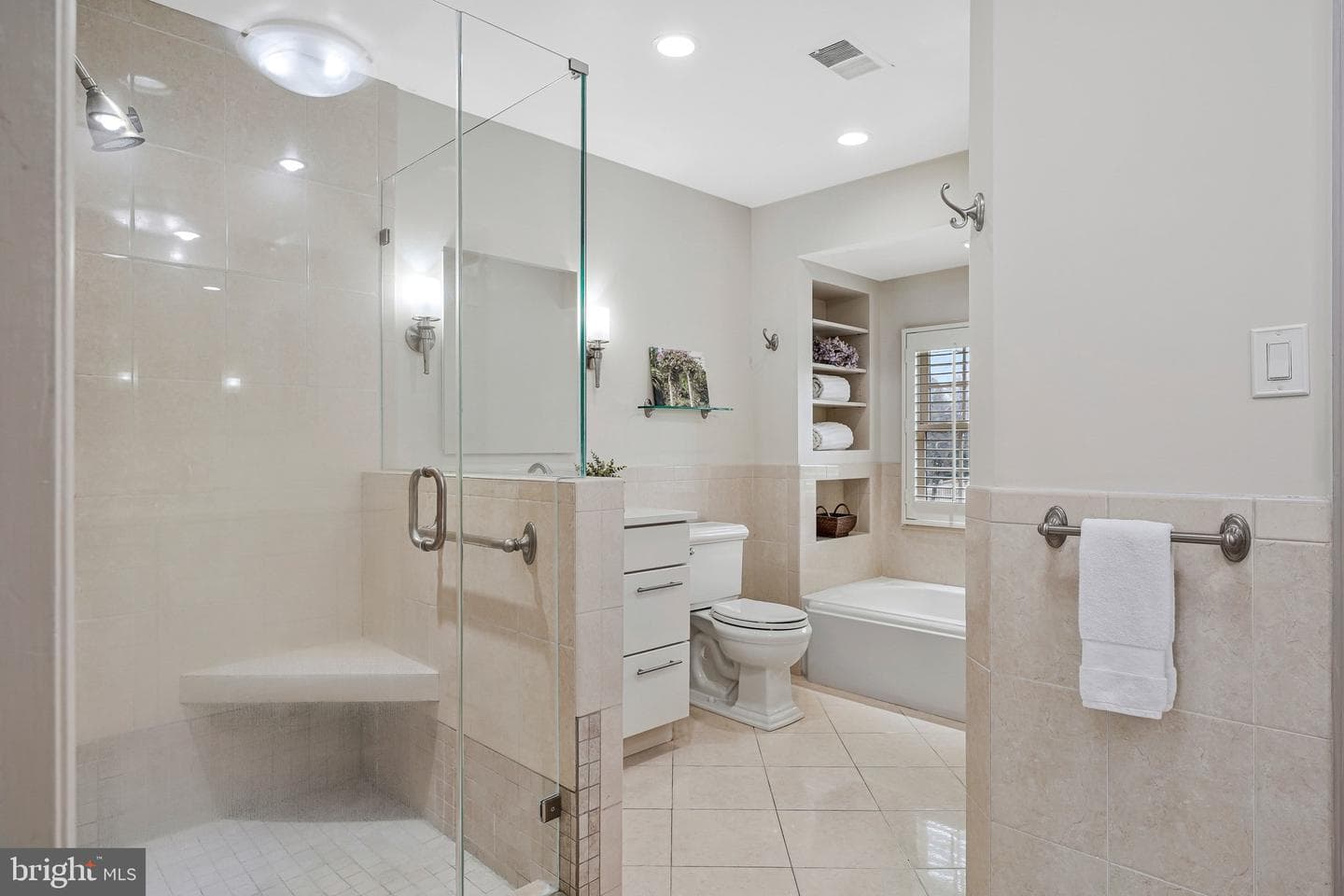 9501 Blythe Dale Court photo 28