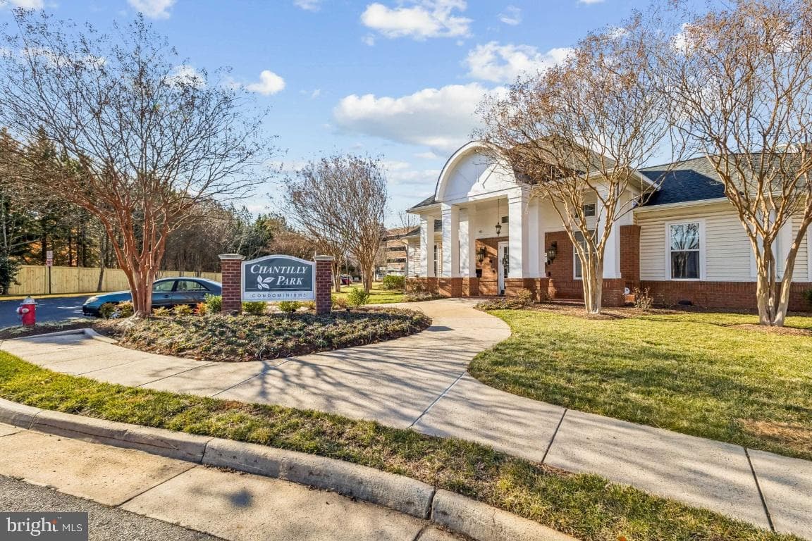 3810 Lightfoot Street #404