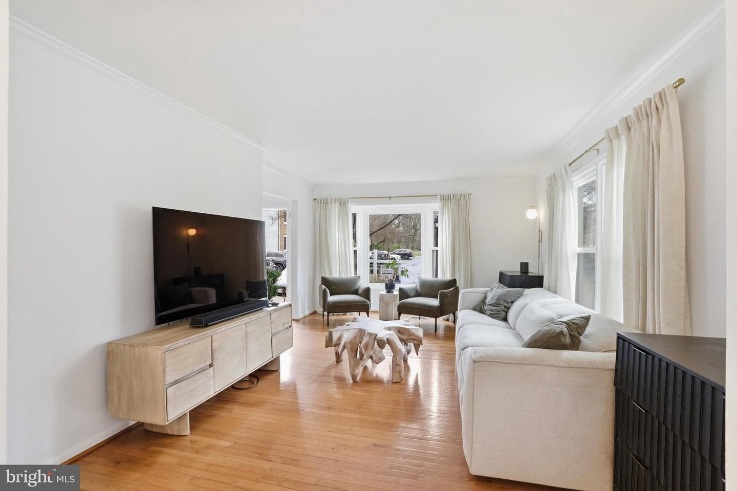 5734 Edgewater Oak Court photo 3