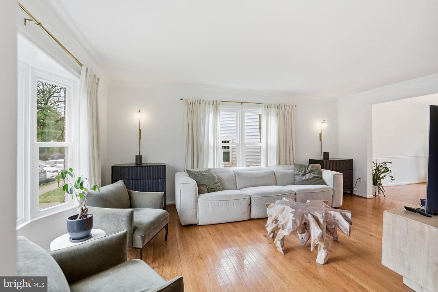 5734 Edgewater Oak Court photo 4