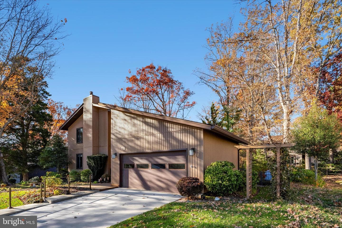 10518 Acacia Lane photo 5