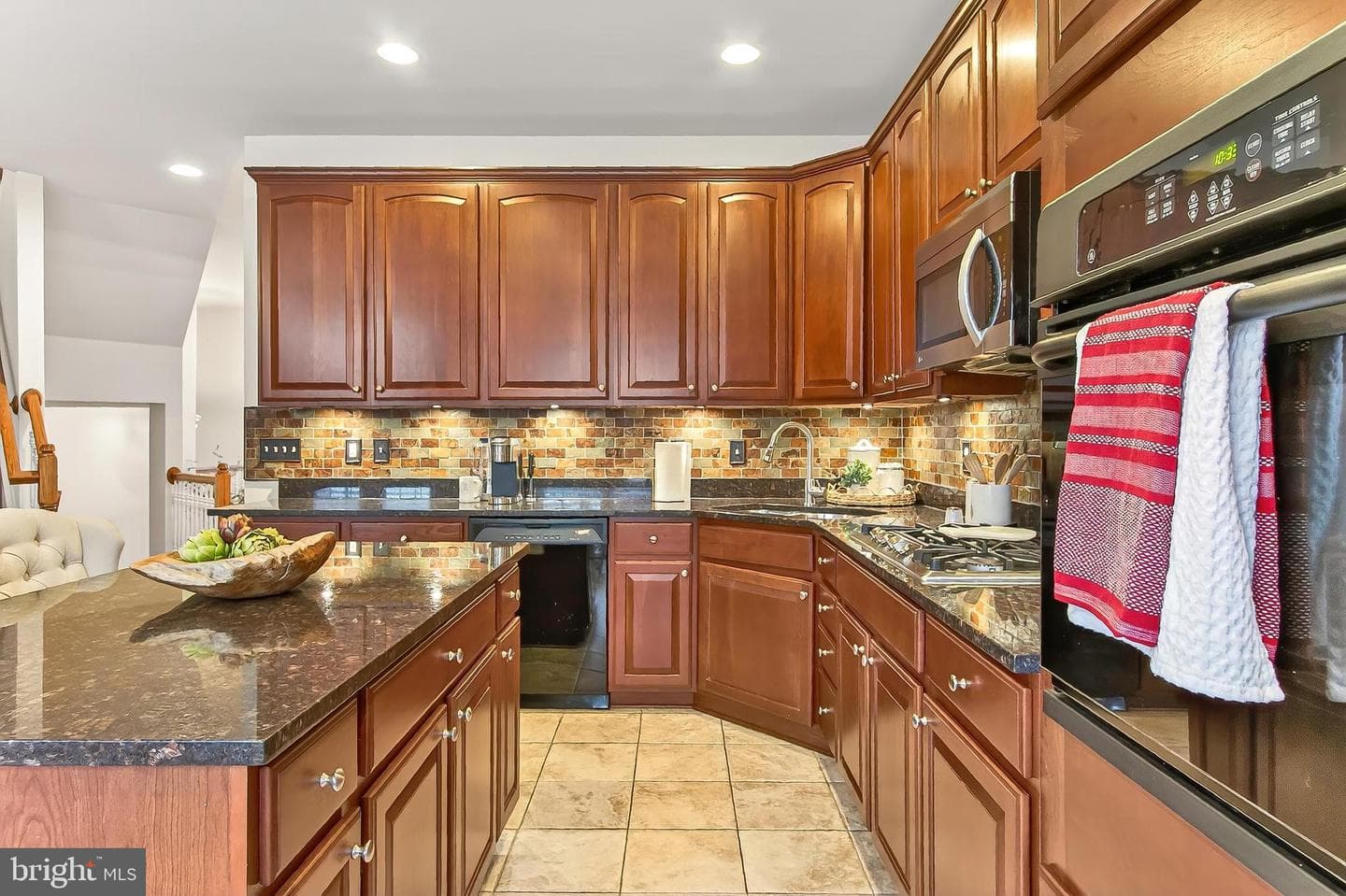 8378 Old Vicarage Street photo 21
