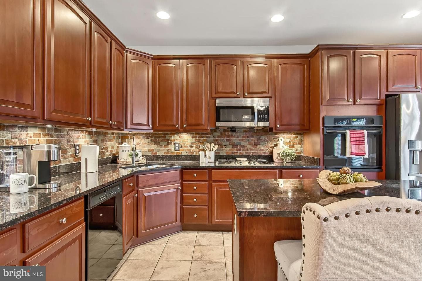 8378 Old Vicarage Street photo 25