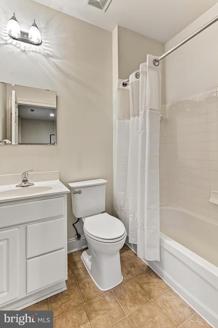 8378 Old Vicarage Street photo 41