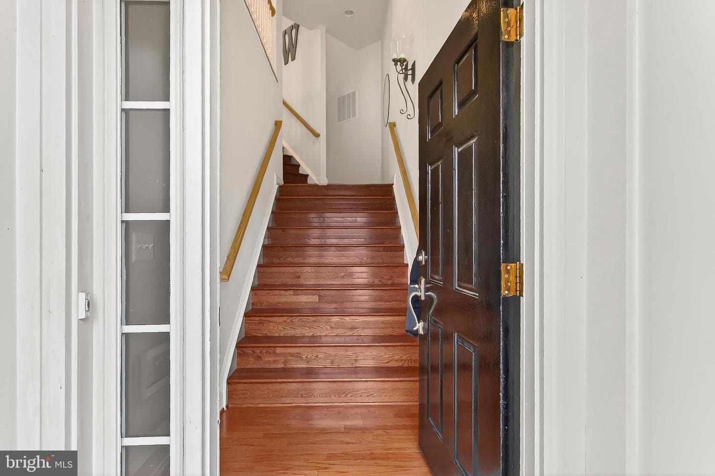 8378 Old Vicarage Street photo 5