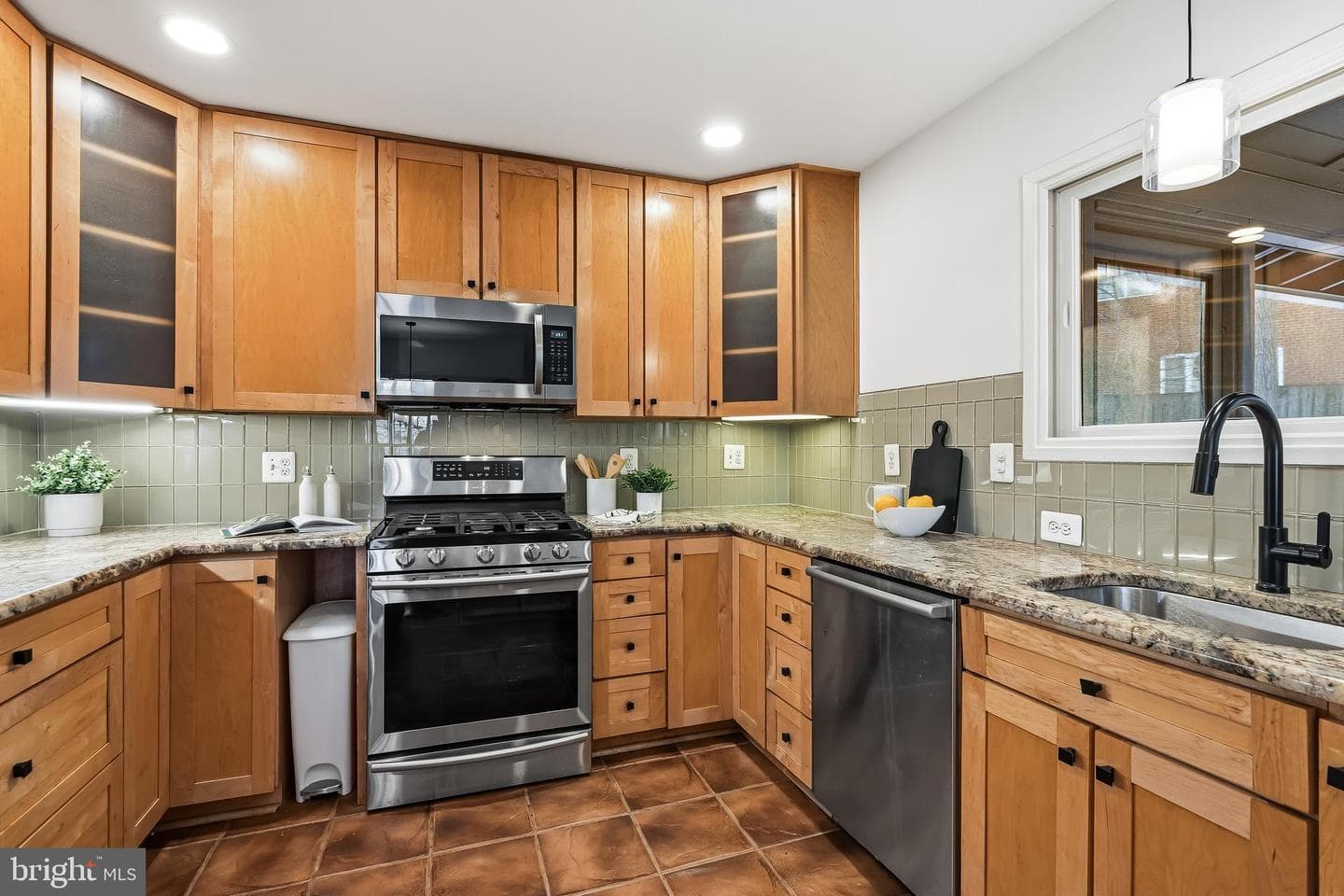 3402 Charleson Street photo 27