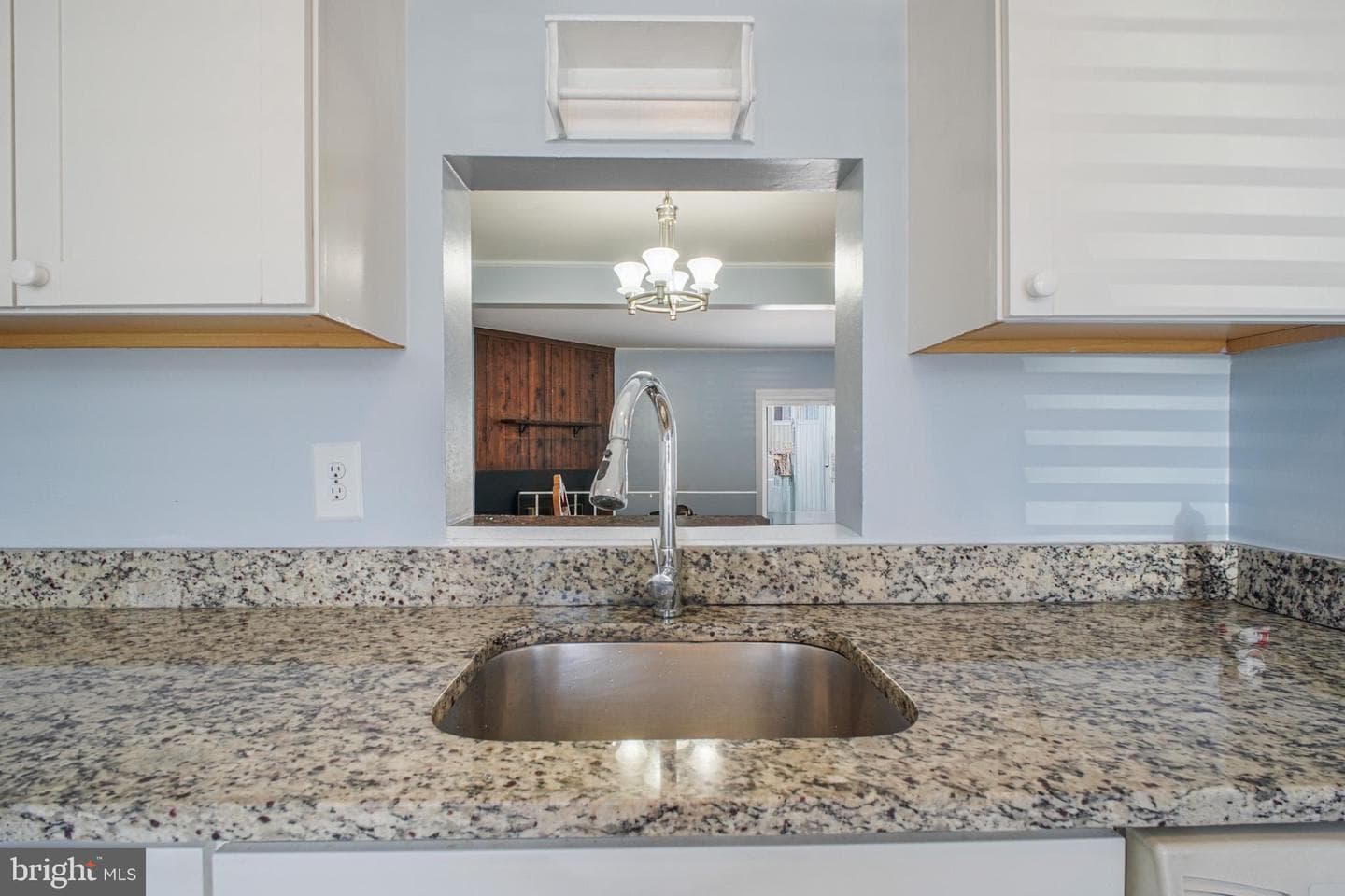 2104 Berger Place photo 5