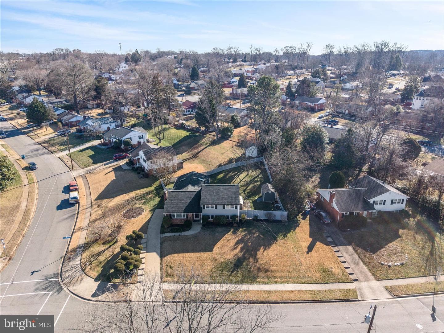 5211 Inverchapel Road photo 49