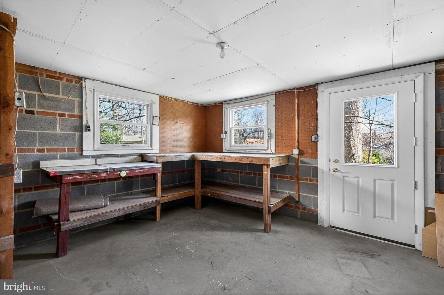 2527 Midway Street photo 37