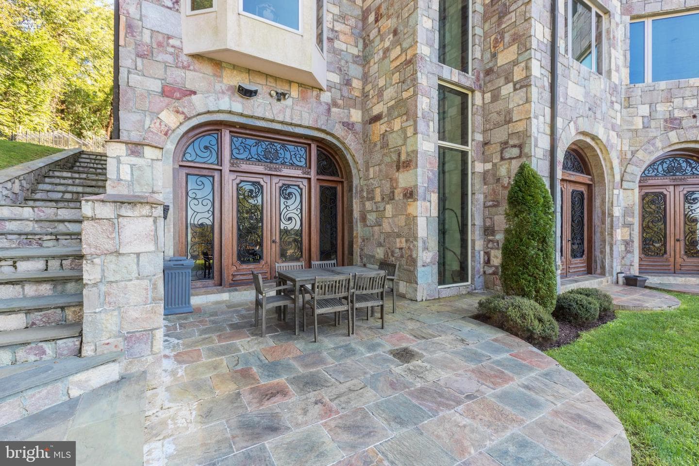 612 Rivercrest Drive photo 33