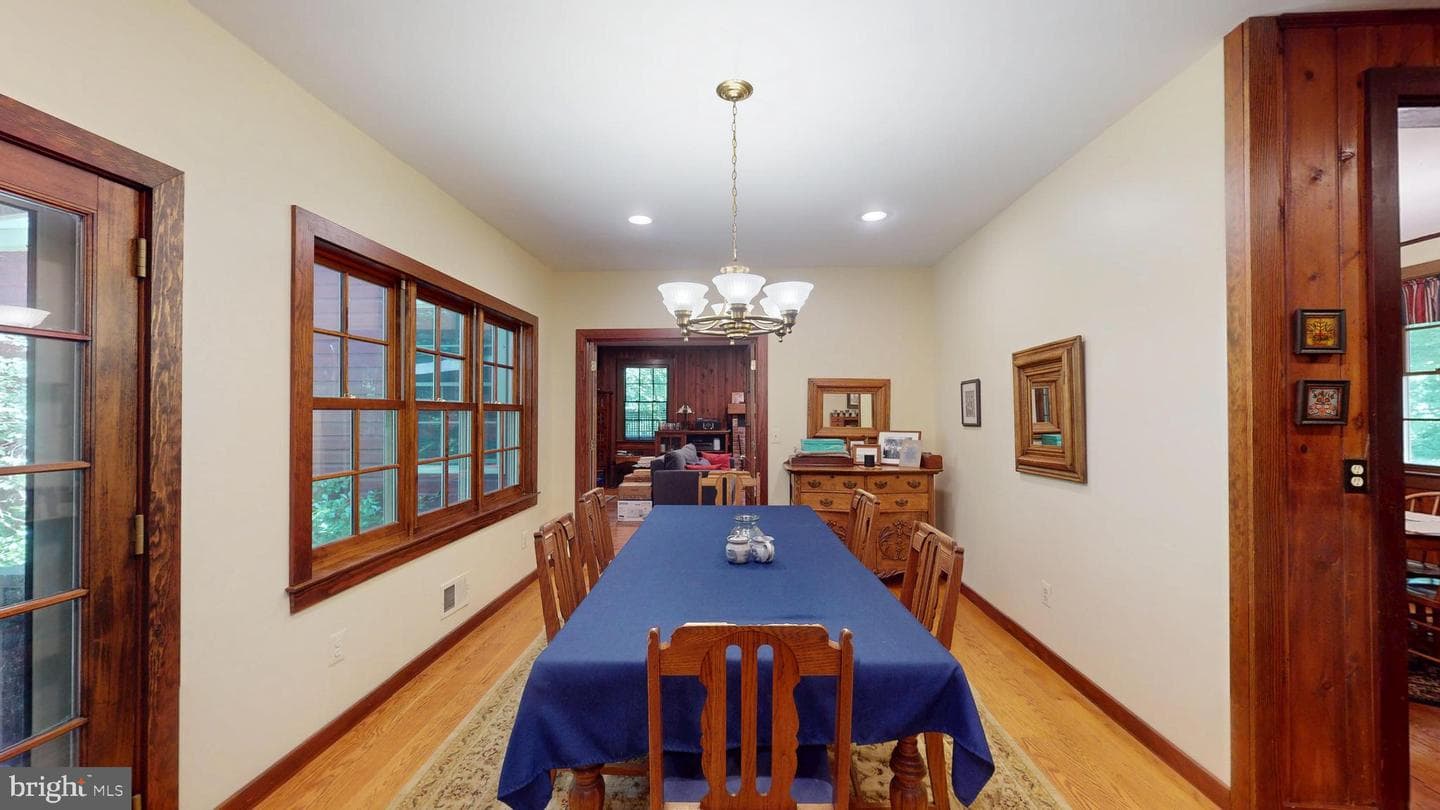 7108 Larrlyn Dr photo 20
