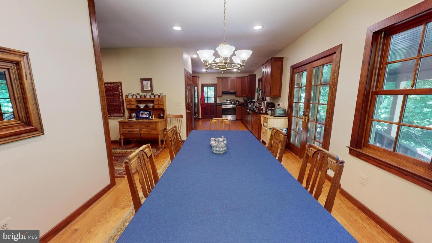 7108 Larrlyn Dr photo 22