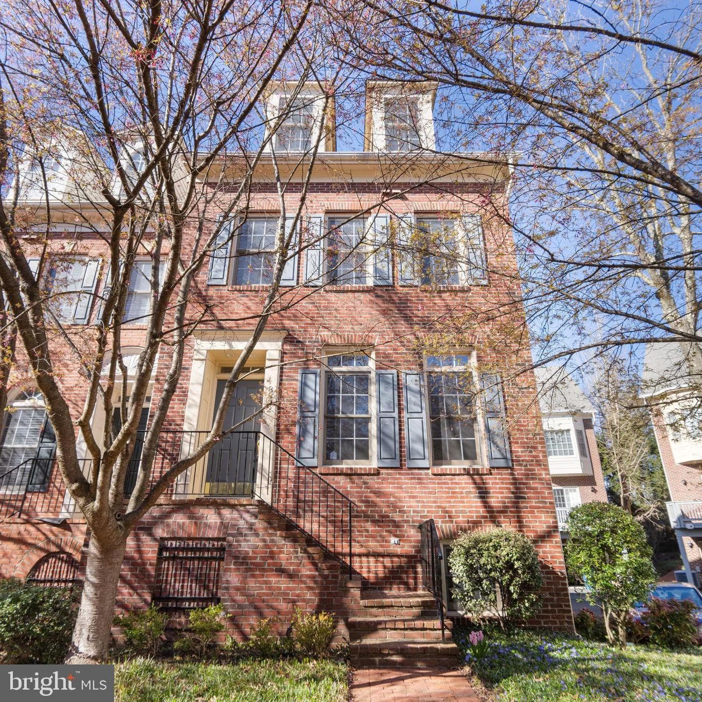 8882 Ashgrove House Lane photo 1