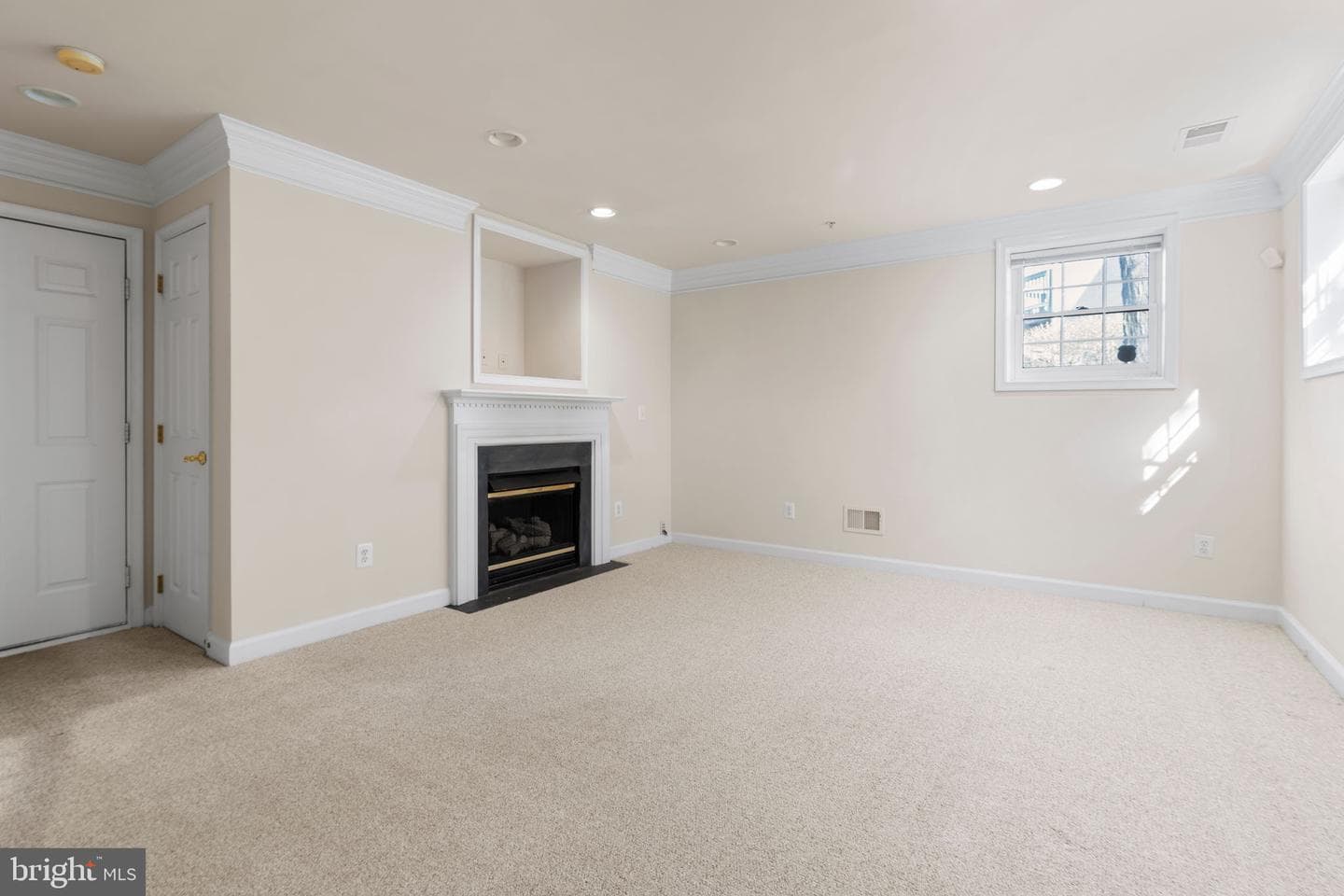 8882 Ashgrove House Lane photo 42