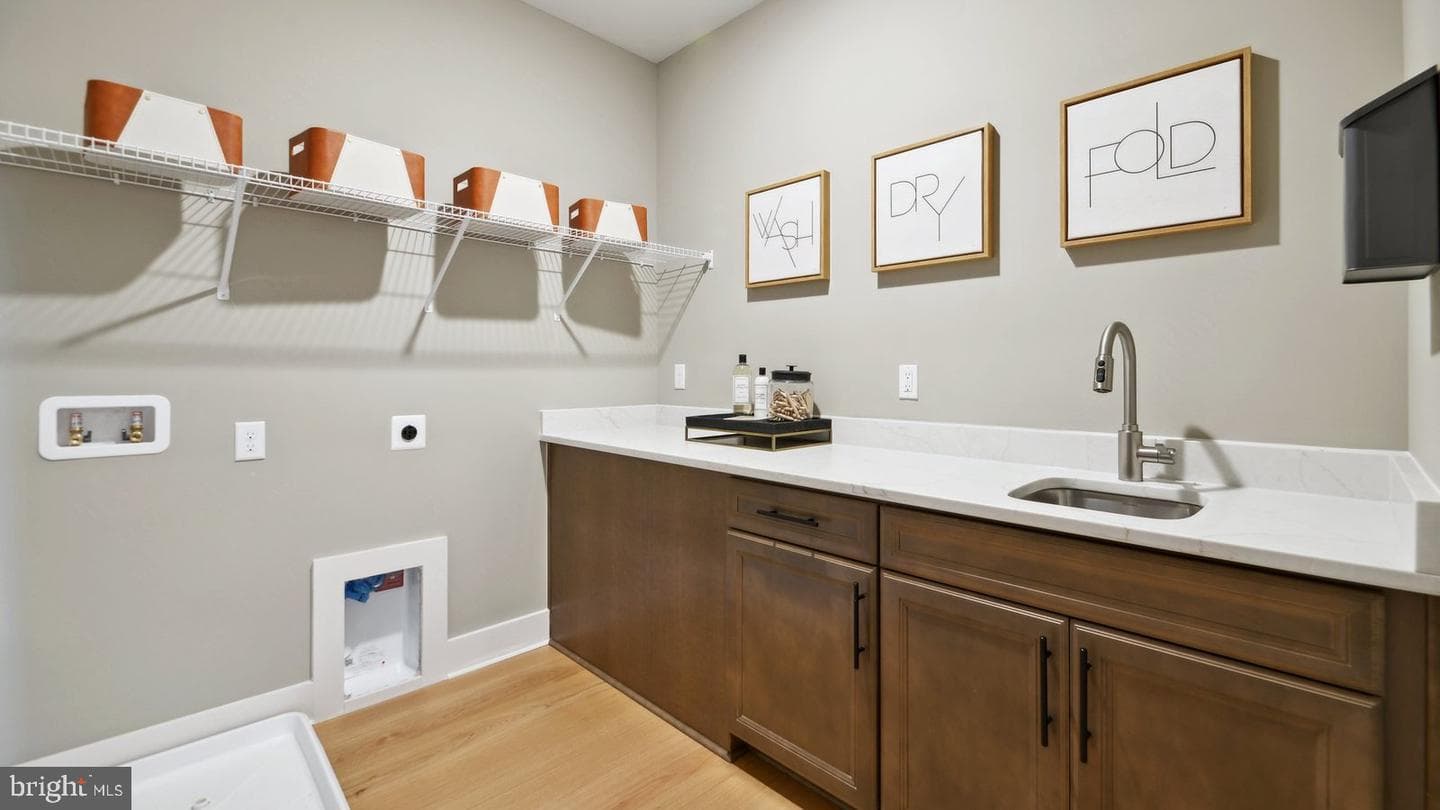 8272 Colling Manor Court photo 36